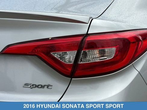 Used 2016 Hyundai Sonata Sport w/ Option Group 1V FWD image 28
