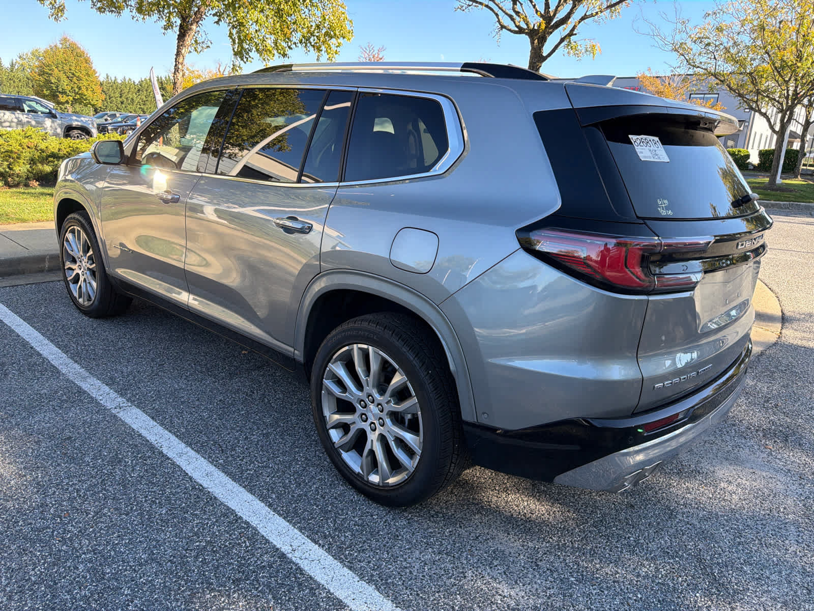 Used 2026 GMC Acadia Denali w/ Super Cruise Package AWD/4WD image 4
