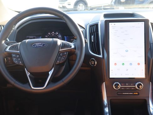 Used 2024 Ford Edge Titanium w/ Titanium Elite Package image 13