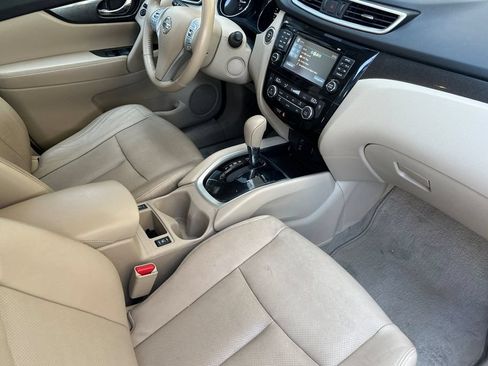 Used 2014 Nissan Rogue SL AWD/4WD image 16
