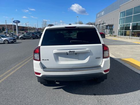 Used 2015 Jeep Compass High Altitude image 4