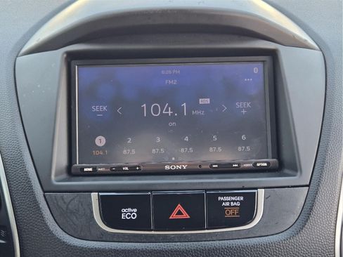 Used 2013 Hyundai Tucson Limited FWD image 16