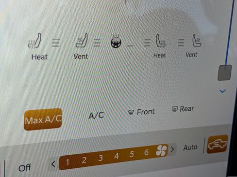 Used 2024 RAM 1500 Laramie image 22