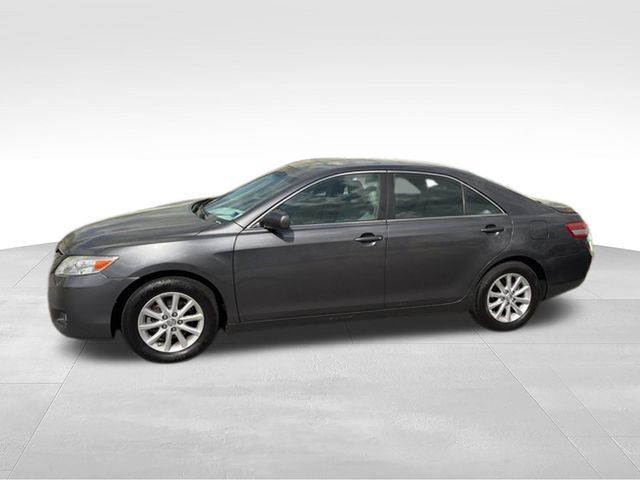 Used 2011 Toyota Camry XLE w/ XLE Extra-Value Pkg #2 FWD image 31