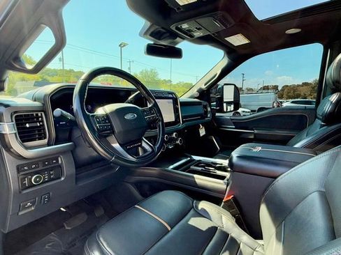 Used 2024 Ford F350 Platinum image 15