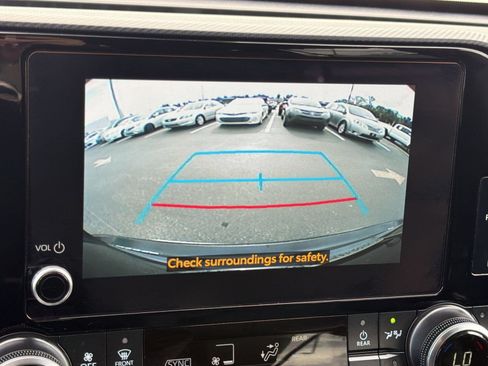 Used 2025 Toyota Highlander XSE AWD/4WD image 25