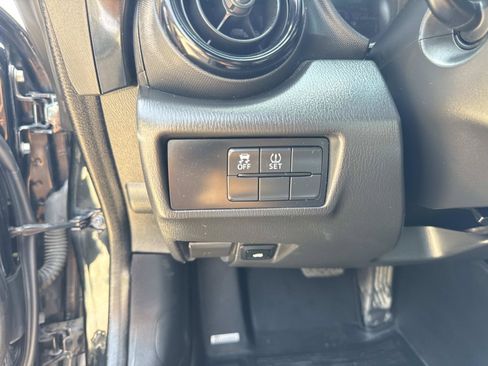 Used 2016 MAZDA MX-5 Miata Club RWD image 19