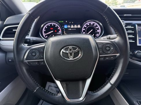 Used 2018 Toyota Camry XLE FWD image 23