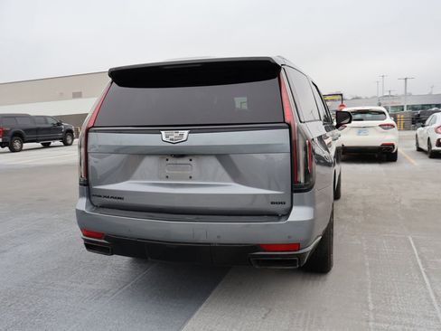 Used 2021 Cadillac Escalade ESV Sport Platinum w/ LPO, ONYX Package image 11