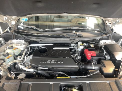 Used 2022 Nissan Rogue Platinum w/ Head-Up Display Package image 30