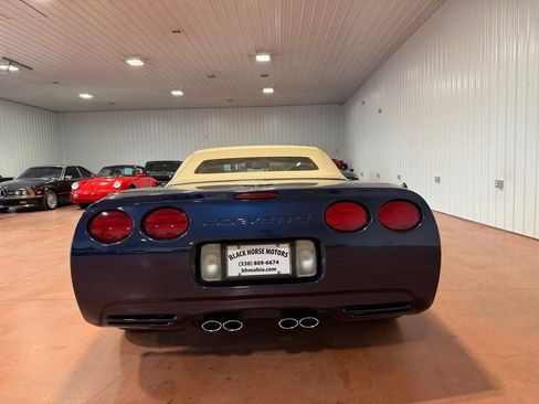 Used 2001 Chevrolet Corvette Convertible w/ Preferred Equipment Group2 image 12