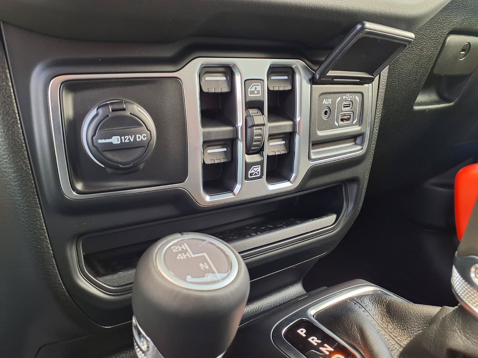 New 2026 Jeep Wrangler Unlimited Sahara AWD/4WD image 14