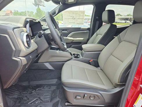 New 2026 Chevrolet Colorado ZR2 w/ Technology Package AWD/4WD image 9