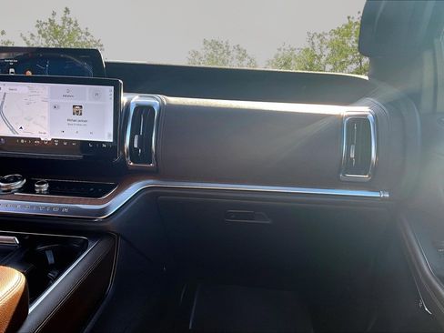 Used 2025 Ford Expedition King Ranch image 16