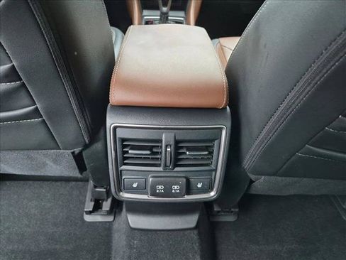 Used 2024 Subaru Forester Touring AWD/4WD image 18