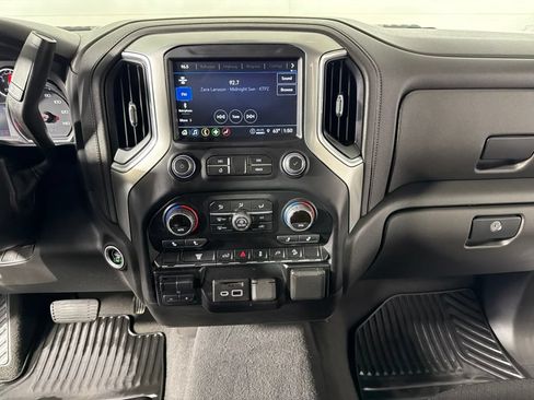 Used 2022 Chevrolet Silverado 3500 LT w/ Convenience Package AWD/4WD image 16