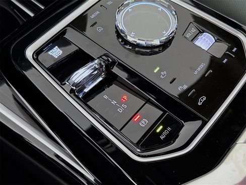 New 2026 BMW 740i image 17