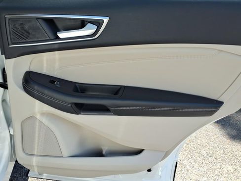 Certified 2023 Ford Edge Titanium AWD/4WD image 11