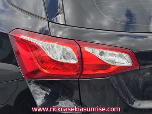 Used 2019 Chevrolet Equinox LS image 8