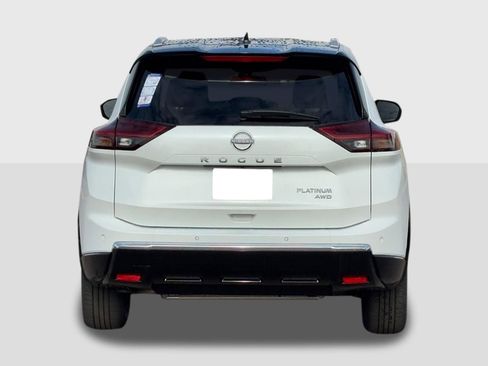 New 2026 Nissan Rogue Platinum image 4