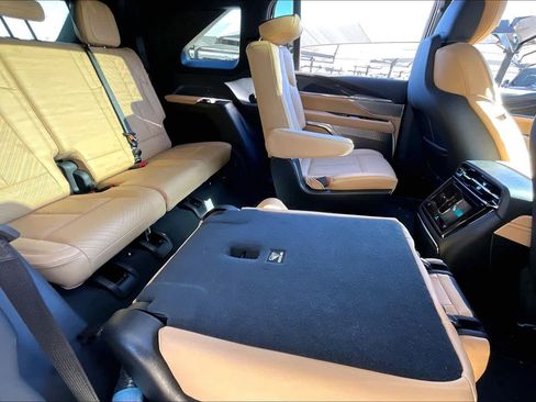 Used 2025 Cadillac Escalade IQ Sport 2 image 18