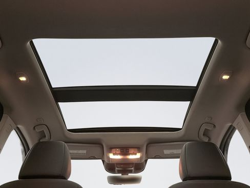 Used 2023 Nissan Rogue SL w/ SL Premium Package image 19