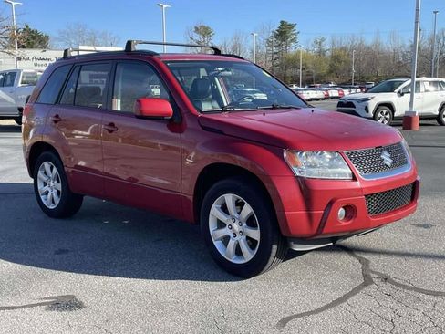 Used 2012 Suzuki Grand Vitara Limited image 7