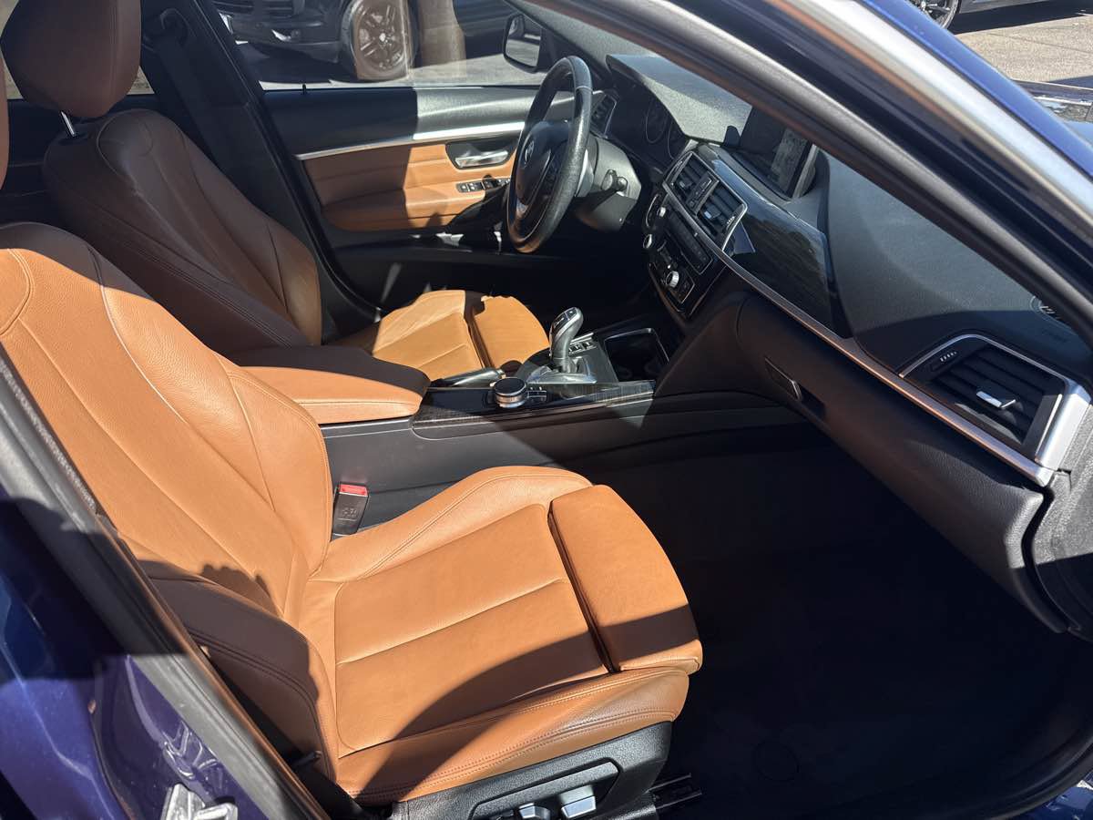 Used 2017 BMW 330i xDrive Sedan AWD/4WD image 21