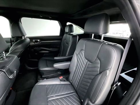 Used 2024 Kia Sorento SX Prestige image 34