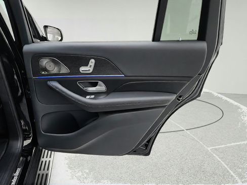 Certified 2026 Mercedes-Benz GLS 450 4MATIC w/ AMG Line Exterior image 34