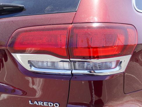 Used 2022 Jeep Grand Cherokee Laredo E RWD image 5