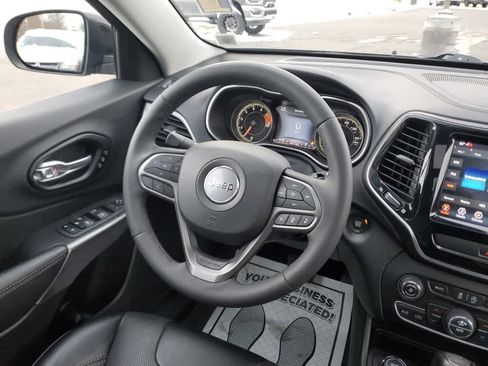 Used 2022 Jeep Cherokee Limited image 18