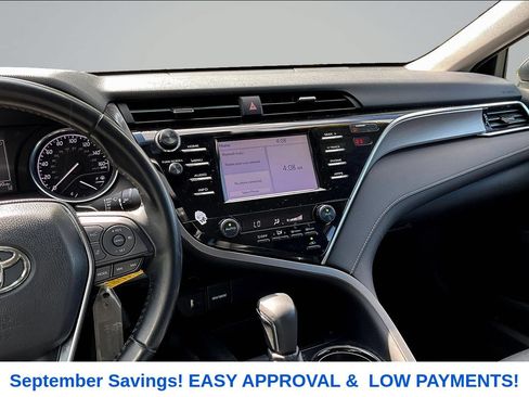Used 2018 Toyota Camry SE FWD image 8