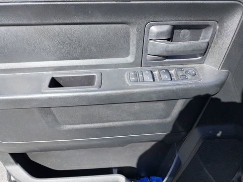 Used 2018 RAM 1500 Express w/ Black Ram 1500 Express Group image 12