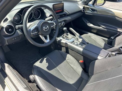 Used 2023 MAZDA MX-5 Miata Grand Touring w/ Weather Package RWD image 19
