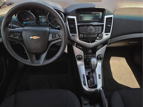 Used 2016 Chevrolet Cruze LT FWD image 11