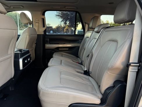Used 2024 Ford Expedition Max Limited image 16