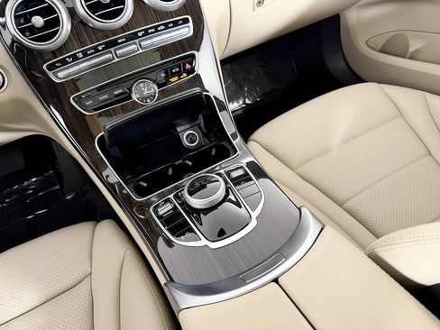 Used 2018 Mercedes-Benz C 300 4MATIC Sedan image 64