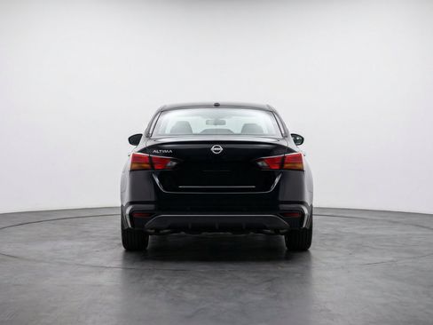 Used 2025 Nissan Altima 2.5 SV FWD image 7