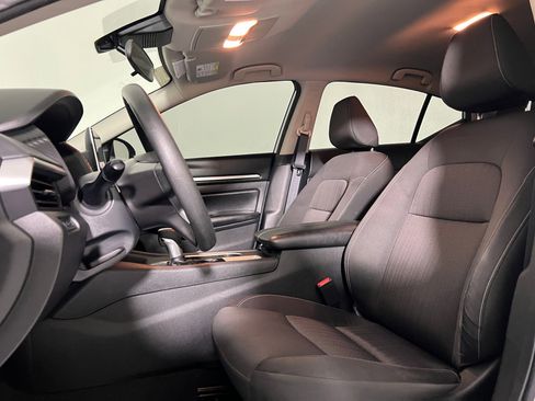 Used 2022 Nissan Altima 2.5 SV image 5