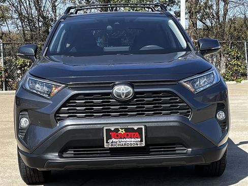 Used 2020 Toyota RAV4 XLE w/ Convenience Package image 7