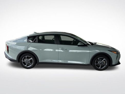 Used 2025 Kia K4 FWD image 6