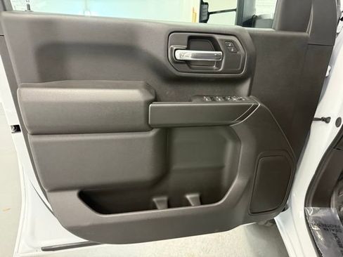 New 2026 GMC Sierra 2500 Pro image 13