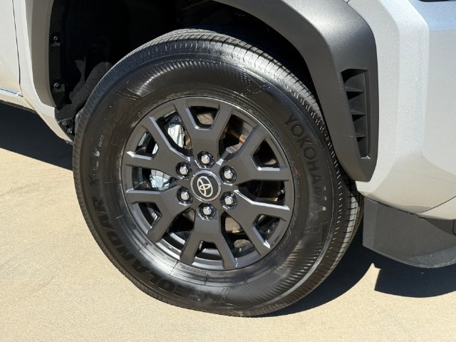Used 2026 Toyota 4Runner SR5 AWD/4WD image 6