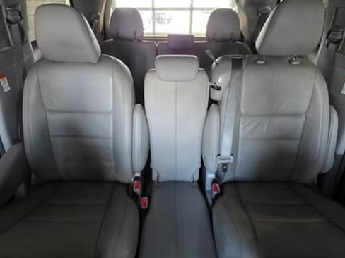 Used 2018 Toyota Sienna XLE Premium image 30