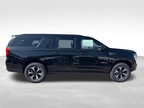 New 2026 GMC Yukon XL AT4 w/ AT4 Premium Plus Package AWD/4WD image 6