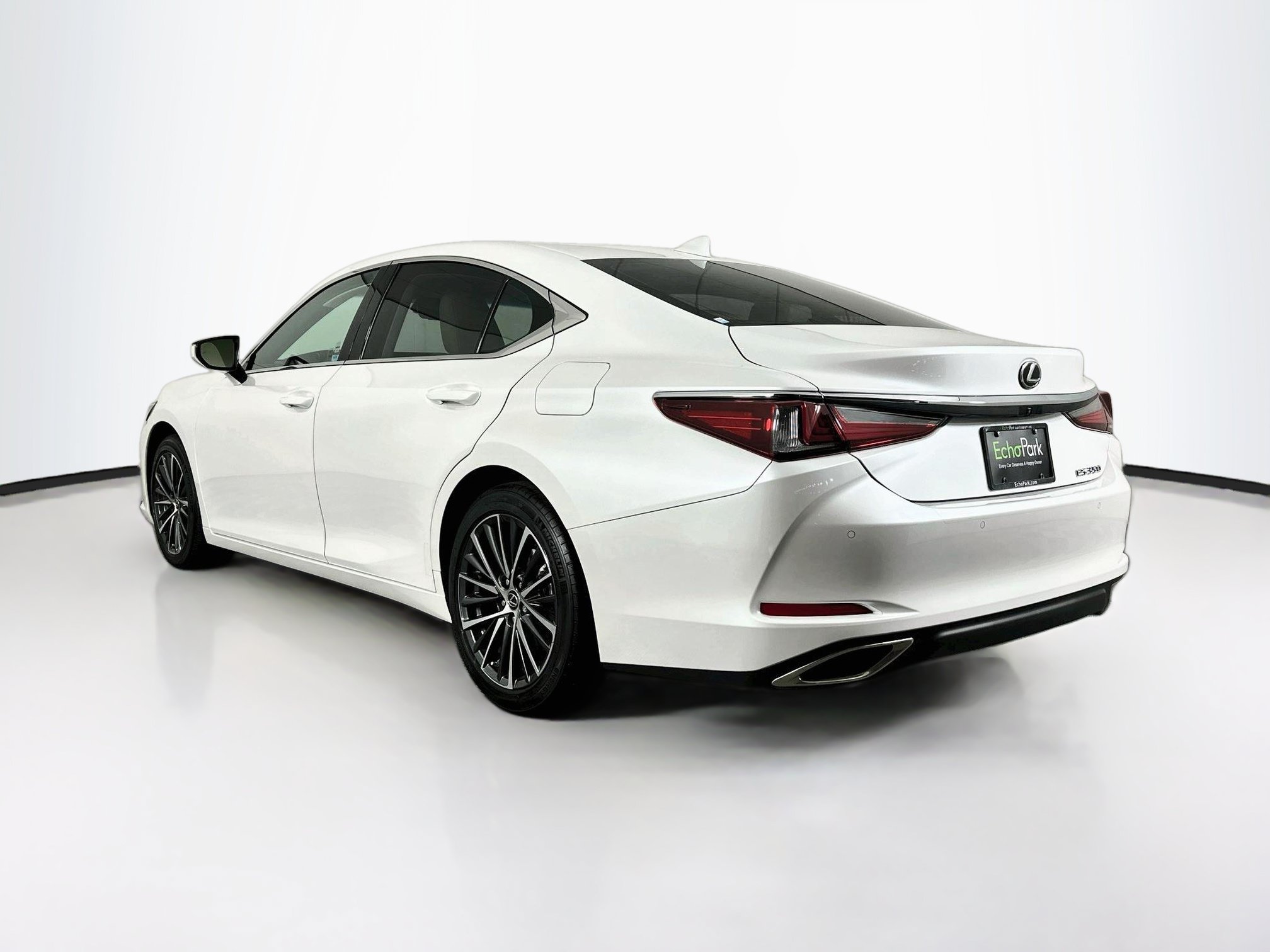 Used 2024 Lexus ES 350 w/ Premium Package FWD image 5