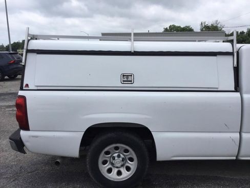 Used 2006 Chevrolet Silverado 1500 W/T RWD image 11