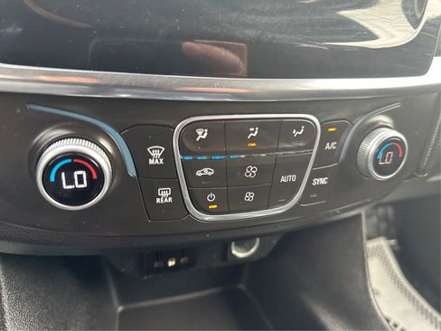 Used 2018 Chevrolet Traverse LS image 29