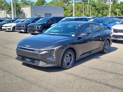 New 2026 Kia K4 FWD image 3